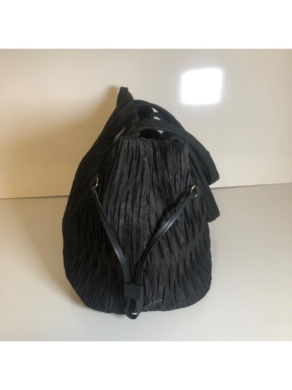 Victorias Secret Black Pleated Tote Bag Double Handles Zip Top Pocket Purse - Picture 5 of 6